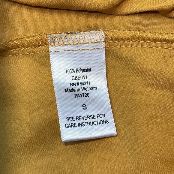 LINEA DONNATELLA Lace Lingerie Set in Saffron, Size S - Picture 4 of 9